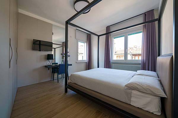 home-07-royal-room-residenza-ca-fe-treviso-camera-matrimoniale-1